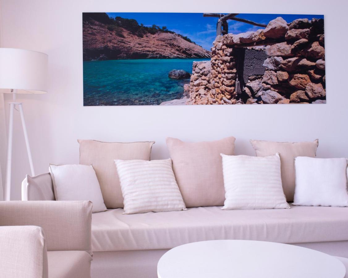 Apartamentos Llobet Ibiza Екстериор снимка
