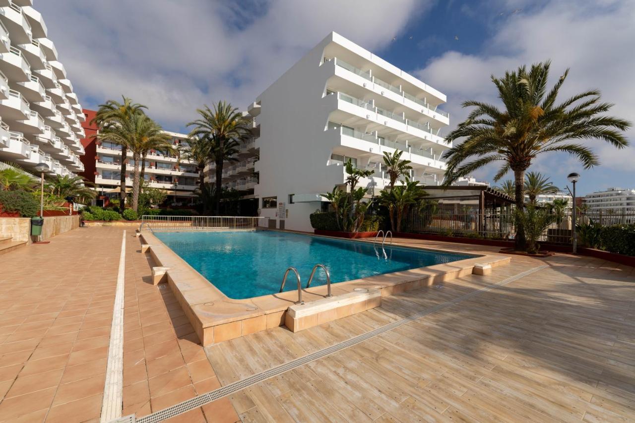 Apartamentos Llobet Ibiza Екстериор снимка