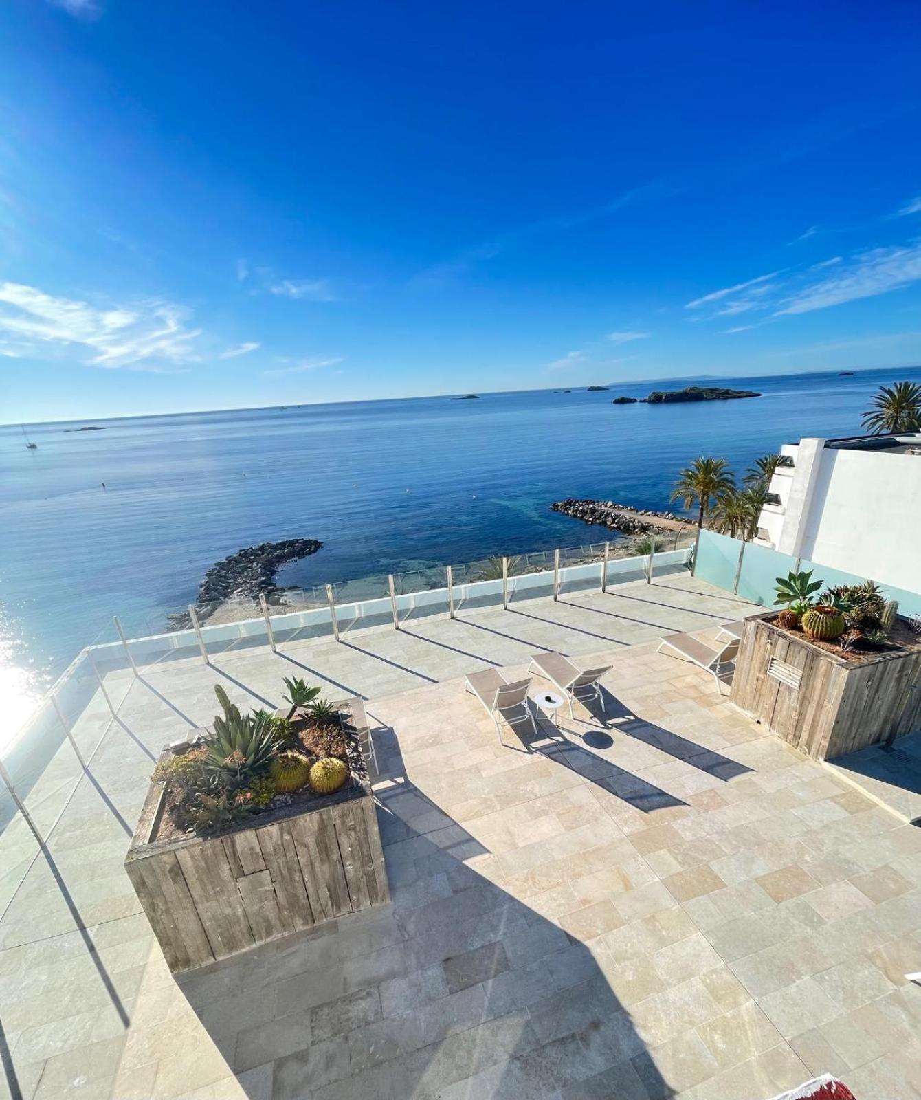 Apartamentos Llobet Ibiza Екстериор снимка
