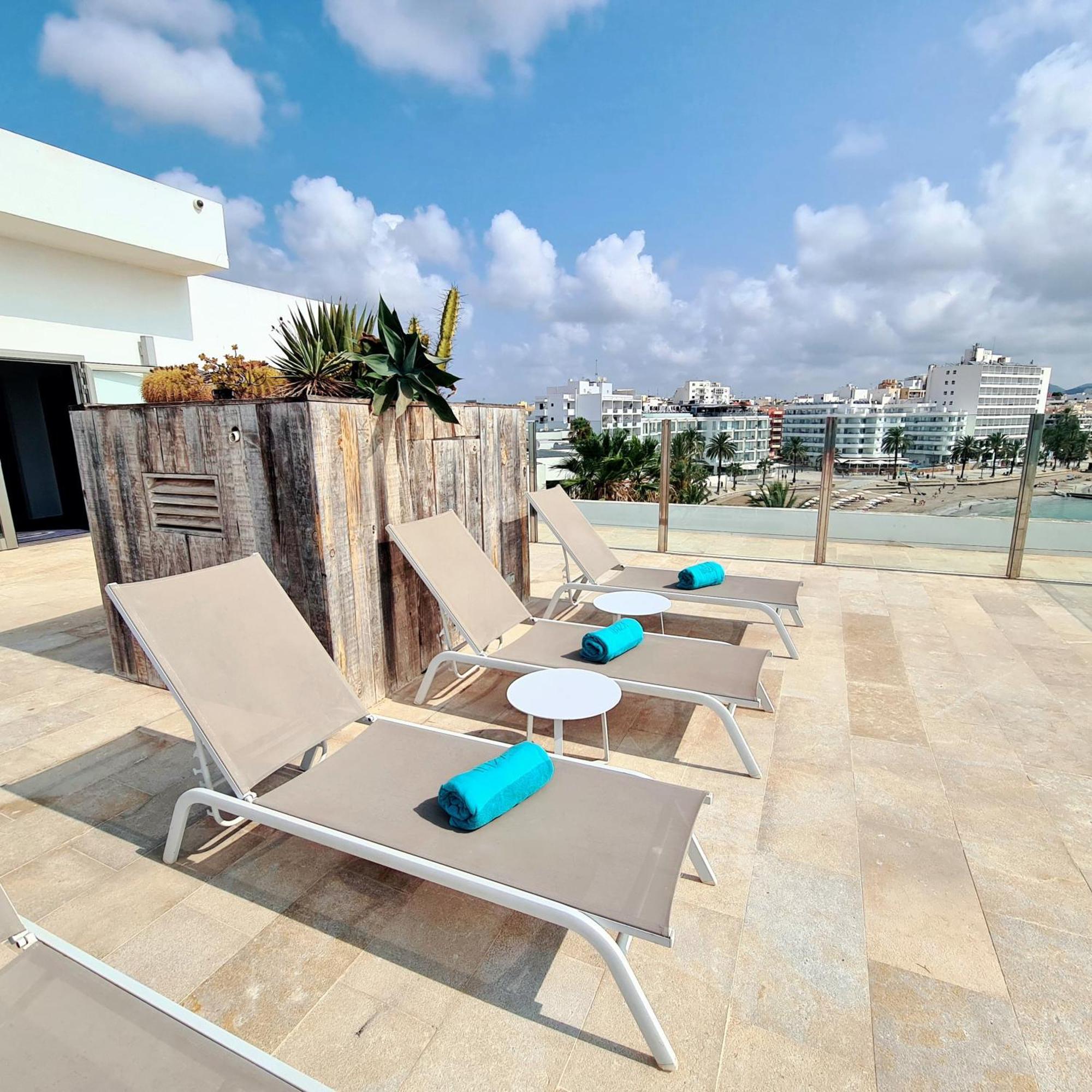 Apartamentos Llobet Ibiza Екстериор снимка