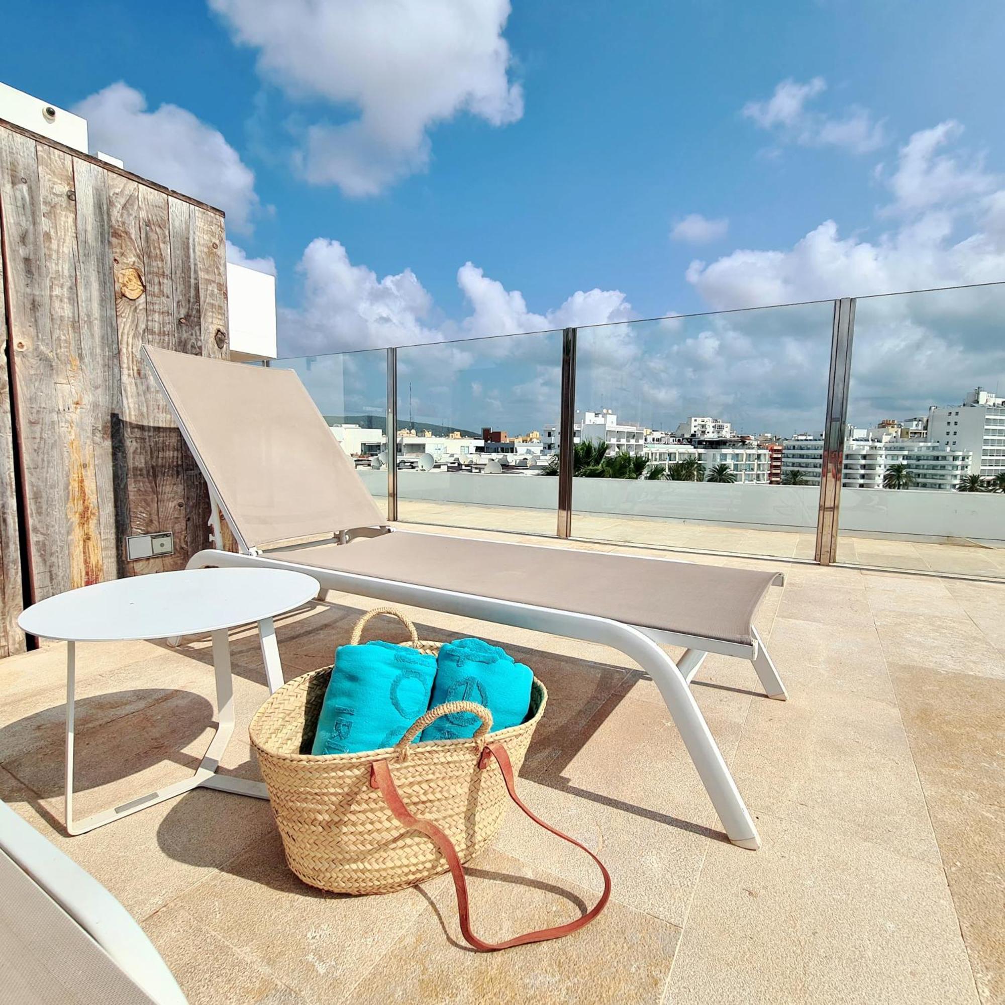 Apartamentos Llobet Ibiza Екстериор снимка