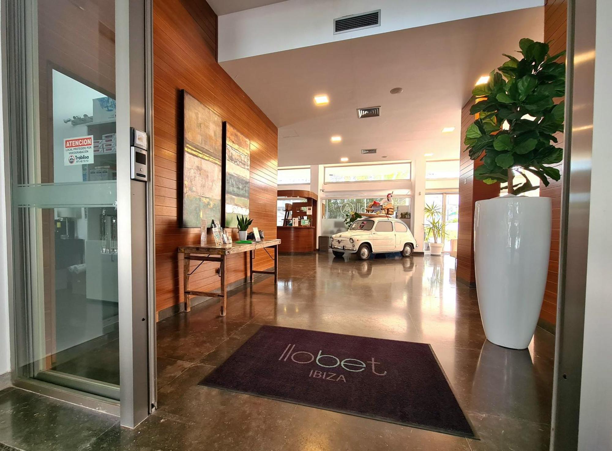 Apartamentos Llobet Ibiza Екстериор снимка