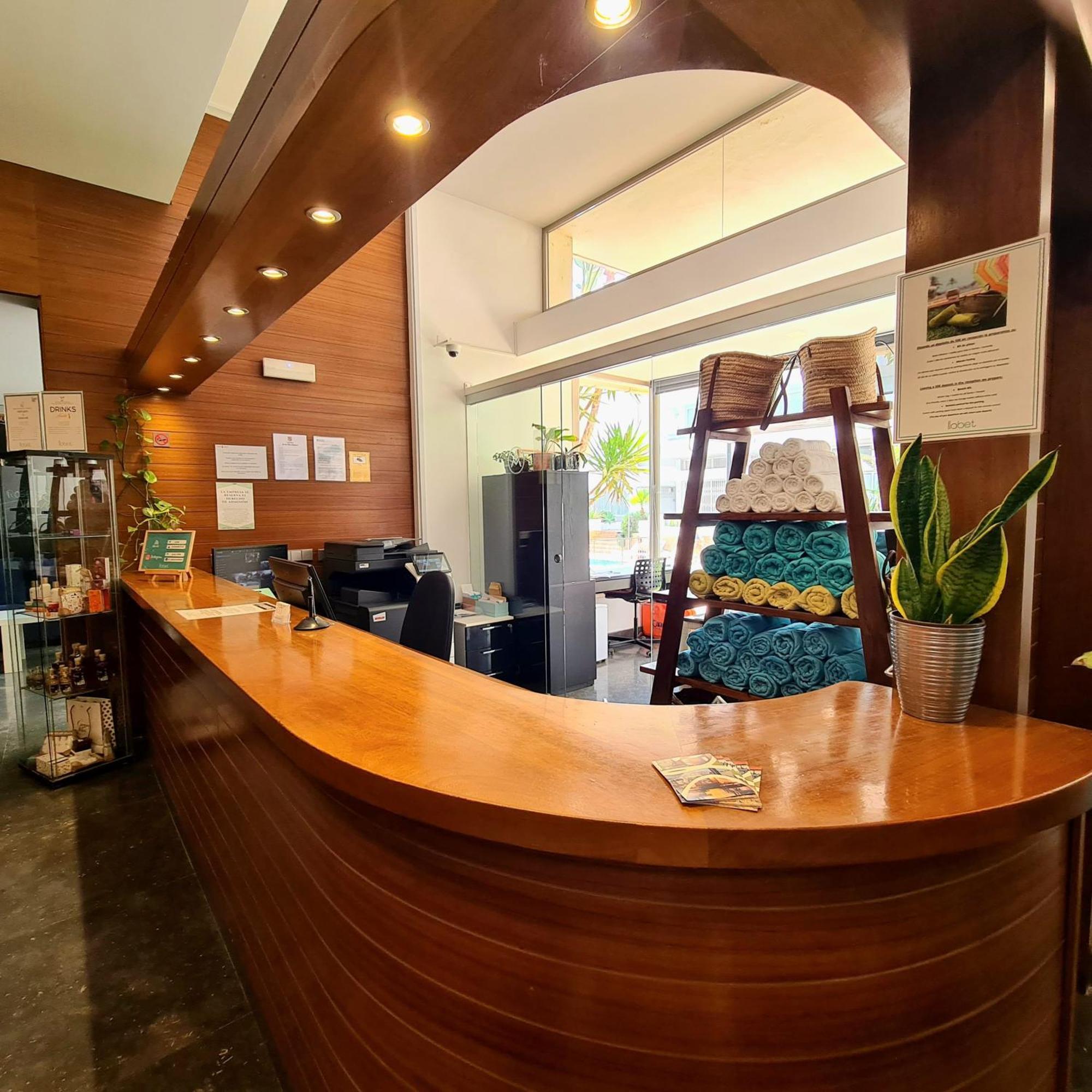 Apartamentos Llobet Ibiza Екстериор снимка