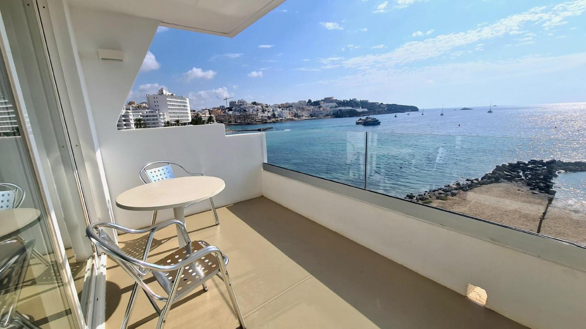 Apartamentos Llobet Ibiza Екстериор снимка