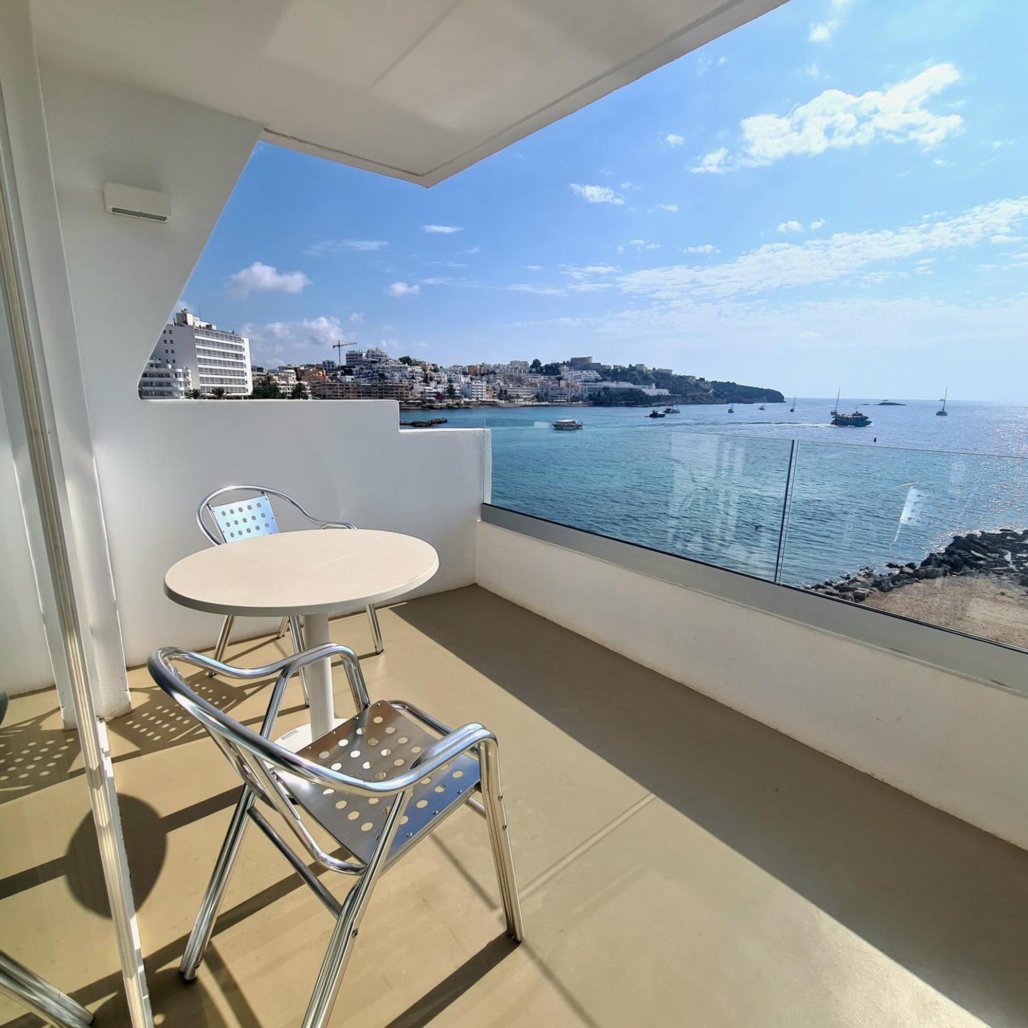 Apartamentos Llobet Ibiza Екстериор снимка