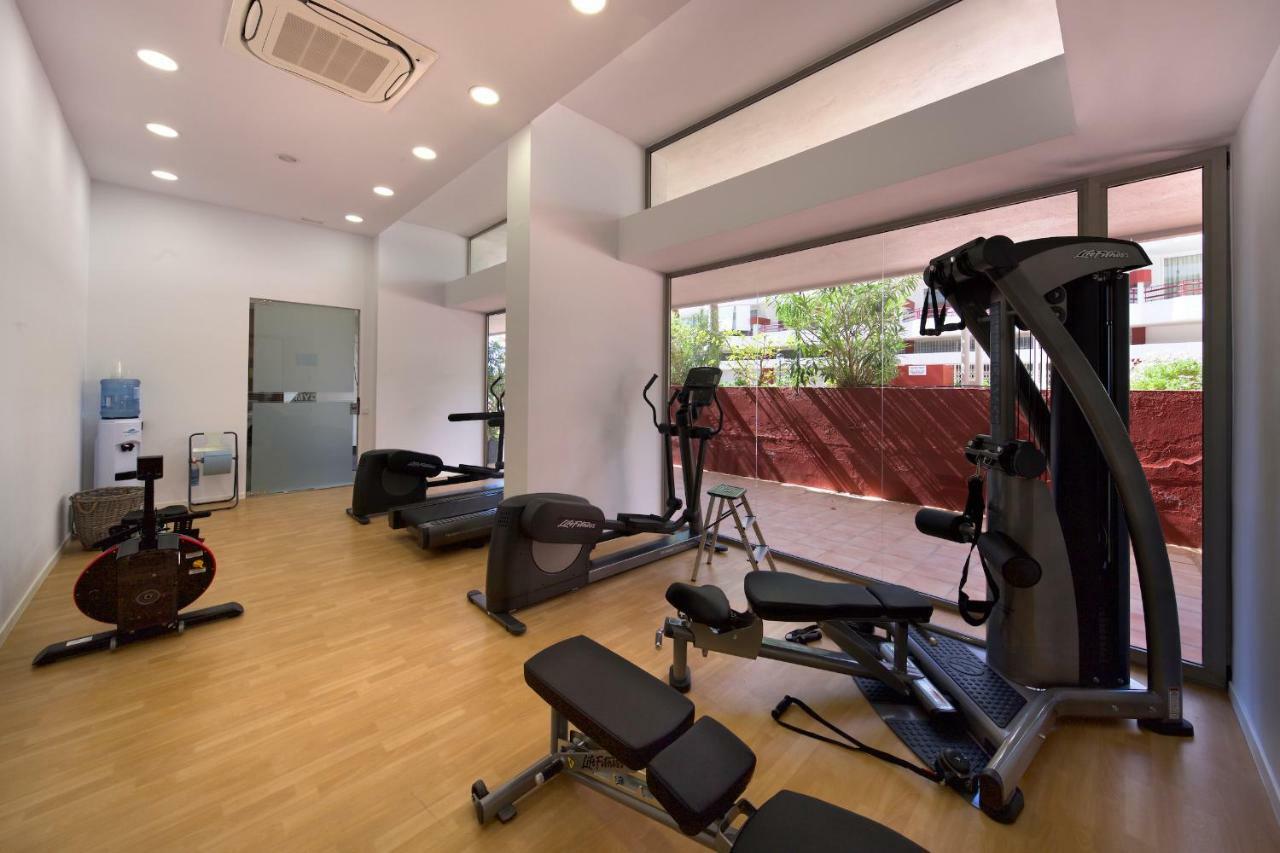 Apartamentos Llobet Ibiza Екстериор снимка